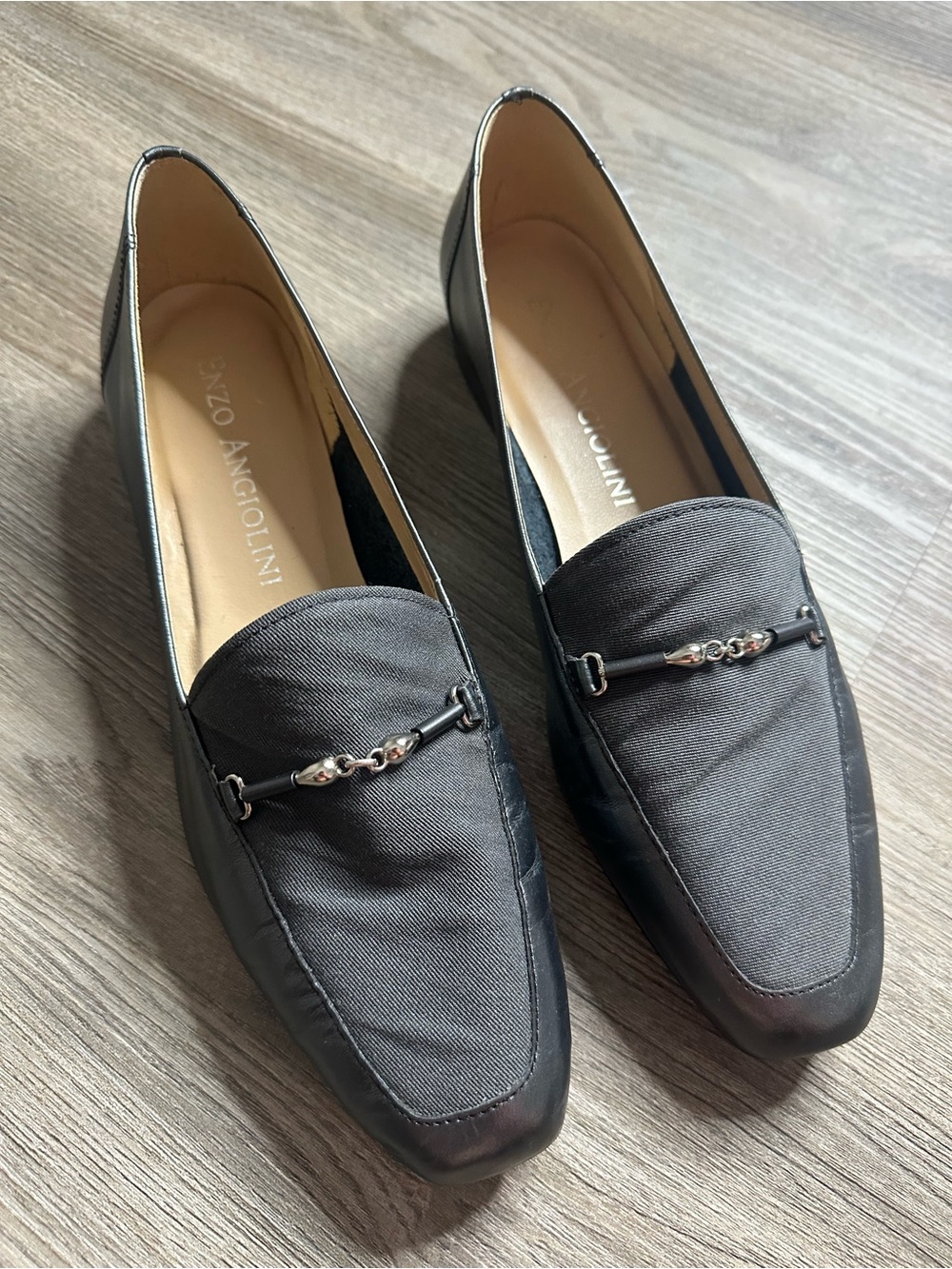 Enzo Angiolini Women’s Gray Loafers with Silver Chain Size 9 Business Office
